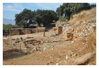 Общий вид на площадку перед внешними городскими воротами израильского периода (другой ракурс)