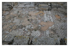 Мозаичный пол византийской церкви в ее алтарной (восточной) части