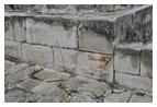 Шов в кладке восточной стены византийской церкви (крупным планом)