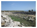 Развалины стадиона римского периода, вмещавшего 12 тыс. человек