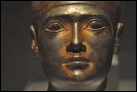 Голова статуи мужчины. Древнее царство, V династия, ок. 2500 г. до Р.Х. Базальт. Берлинский Новый музей. Из коллекции Эрнста фон Сименса.