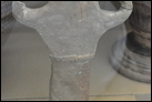 Статуэтка скорбящей женщины. Глина, Камир, ок. 650 г. до Р.Х. Британский музей. GR 1860.4-4.59. Порезы, сделанные женщиной самой себе, а также краска красного цвета, нанесенная на грудь и на щеки, были признаком траура.