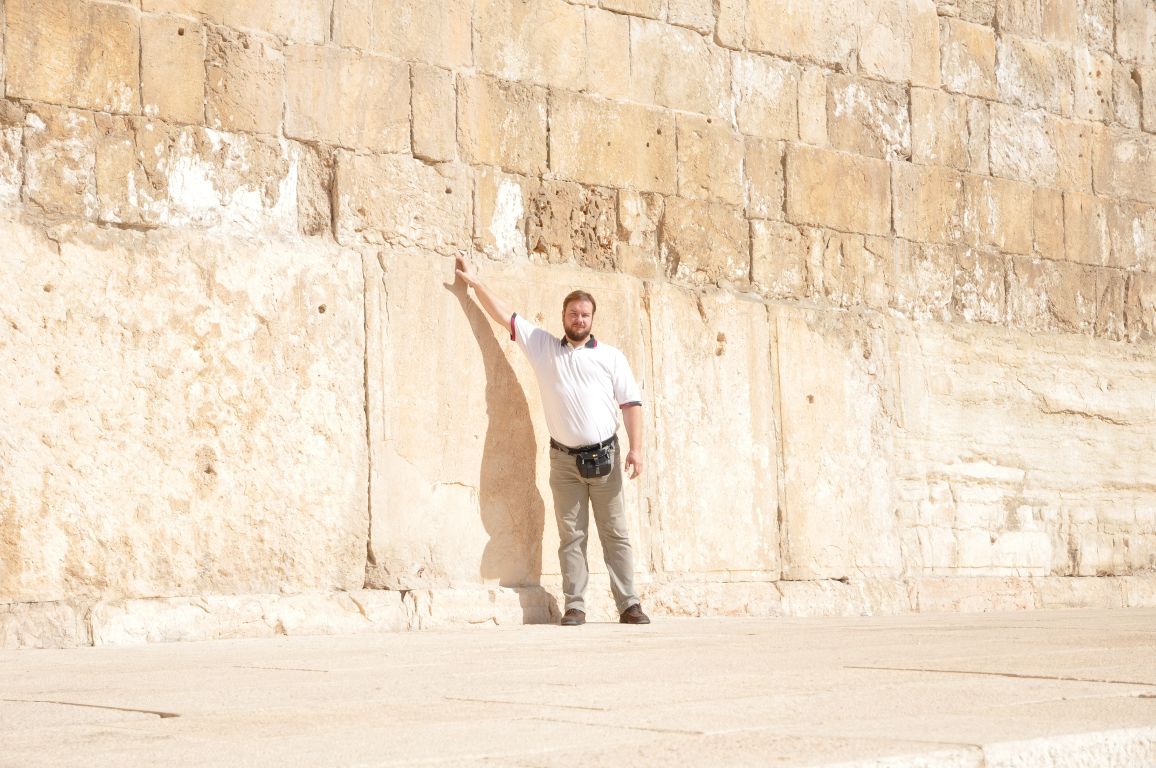 Фото 6. Иродианская кладка в южной стене Храмовой горы. Фото автора.