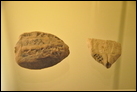 Старо-вавилонская булла из глины с печатью. XVIII в. до Р.Х. Берлинский музей Пергамон. 4097, 1097.