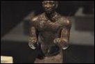 Две статуэтки царей Куша. Бронза, Позднее царство, XXV династия, ок. 670 г. до Р.Х. Берлинский Новый музей. AM 2505, AM 34397.