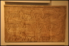 Захваченные стада (см. также предыд. фото). Нимруд, ок. 728 г. до Р.Х. Британский музей. ANE 118881. Овцы и козы, захваченные в походе против арабов, отводятся в ассирийский лагерь. Эта сцена украшала дворец Тиглатпалассара III и является продолжение сцены, изображенной на предыдущем фото.