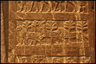 Черный обелиск Салманасара III. Сторона А. Рельеф 4. Львы и олень из "Мардук-апла-усур Сухана", вероятно, для королевского охотничьего парка.