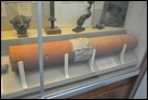 Часть трубы, которая подавала воду в греческую колонию Аполлонию. Глина, недалеко от Созополя, ок. IV-II вв. до Р.Х. Британский музей. Инв. номер не указан в экспозиции музея. Предмет был частью системы водоснабжения Аполлонии.