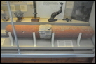 Часть трубы, которая подавала воду в греческую колонию Аполлонию. Глина, недалеко от Созополя, ок. IV-II вв. до Р.Х. Британский музей. Инв. номер не указан в экспозиции музея. Предмет был частью системы водоснабжения Аполлонии.