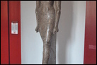 Статуя Птолемея II (285-246 г. до Р.Х.). Гранит, из Египта (найдена в Риме), ок. 285-246 гг. до Р.Х.  Григорианский египетский музей. 22682. Сын Птолемея I Сотера и Береники.