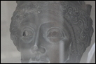 Парадные маски. Бронза, Нола (юг Италии), II по Р.Х. Британский музей. GR 1824.4-7.10 BM Cat Bronzes 877. Женская маска, которая использовалась для конных демонстраций. Было высказано предположение, что женские маски, возможно, носили солдаты, представлявшие амазонок. Данный предмет был найден на лице скелета в гробнице.